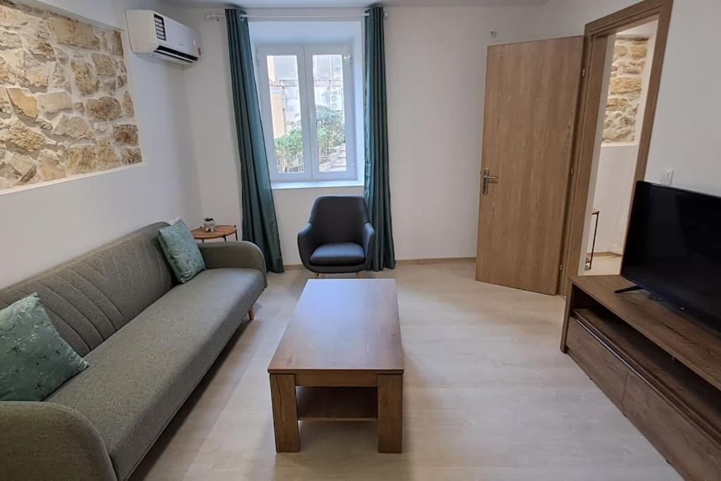 Skalinada Apartment Kampielo コルフ島 エクステリア 写真